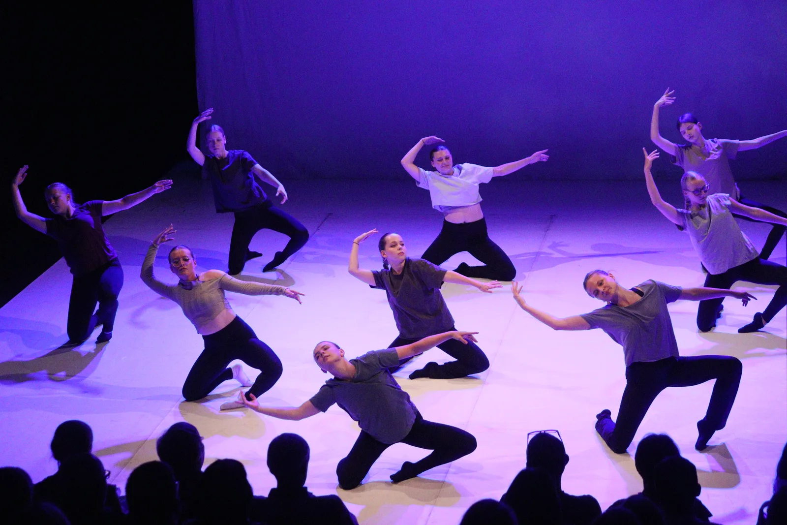Tanečnice Contemporary a Jazz Dance